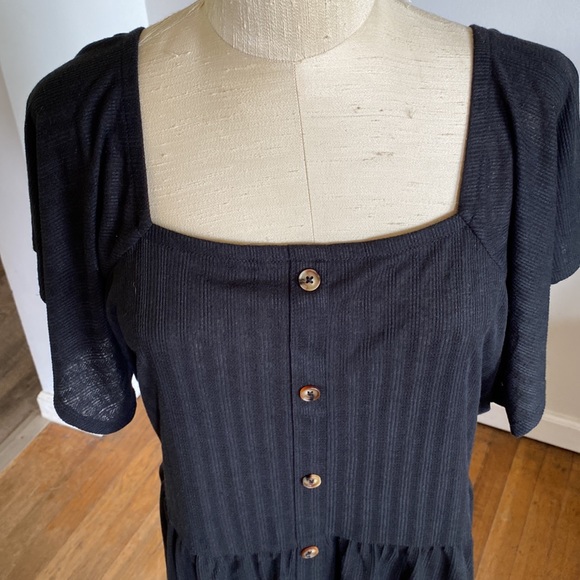 NEW Lane Bryant 18/20 black top with buttons - Picture 6 of 8